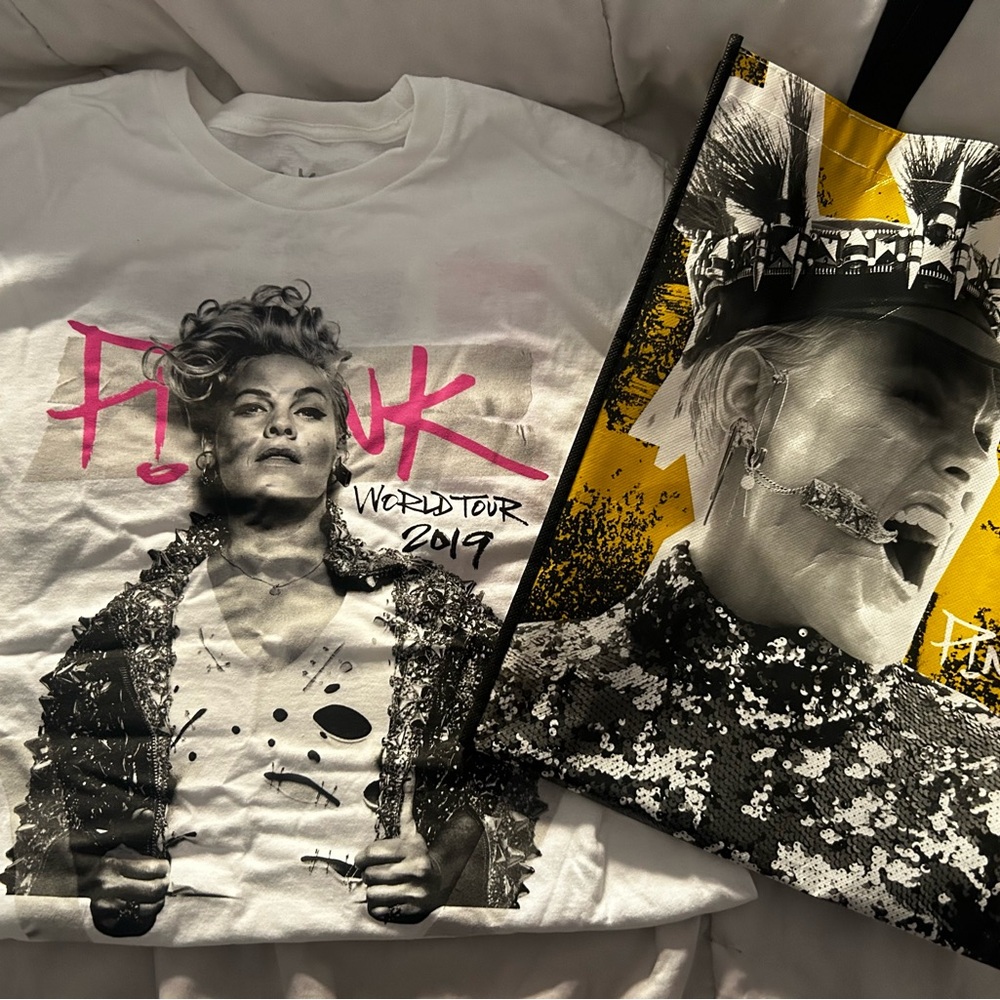 Pink Beautiful Trauma Tour T-Shirt and Bag Set
